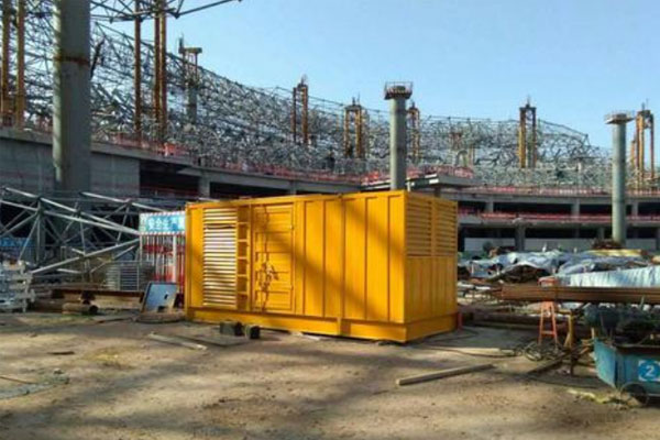 百色发电机出租如何判断空气滤清器是否需要更换？